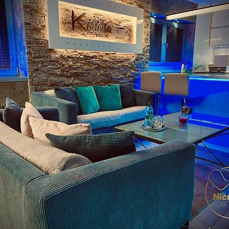 Nice Life - Luxury Apartment In The Old Town. Pozsony Kültér fotó