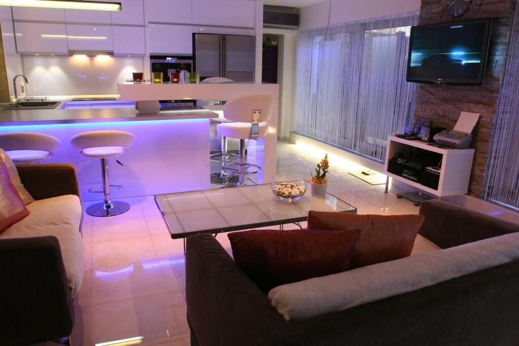 Nice Life - Luxury Apartment In The Old Town. Pozsony Kültér fotó