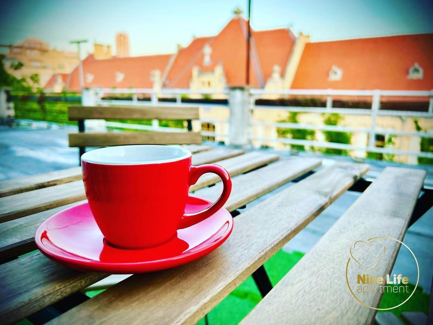 Nice Life - Luxury Apartment In The Old Town. Pozsony Kültér fotó